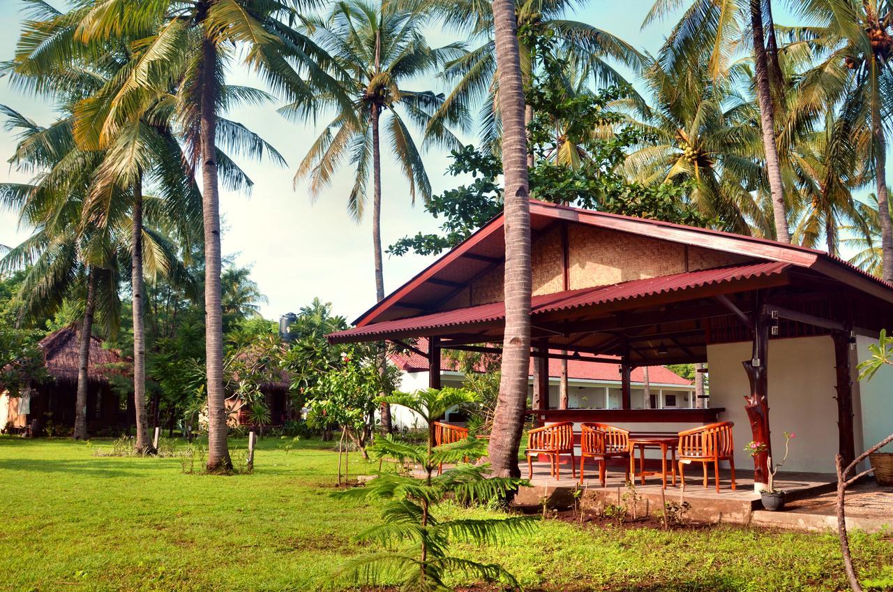 Amigos Bungalows Gili Meno Esterno foto