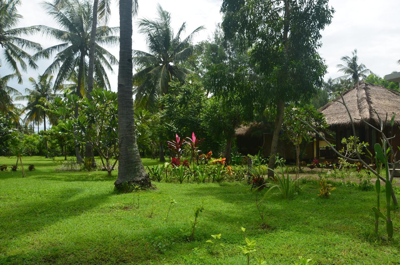 Amigos Bungalows Gili Meno Esterno foto